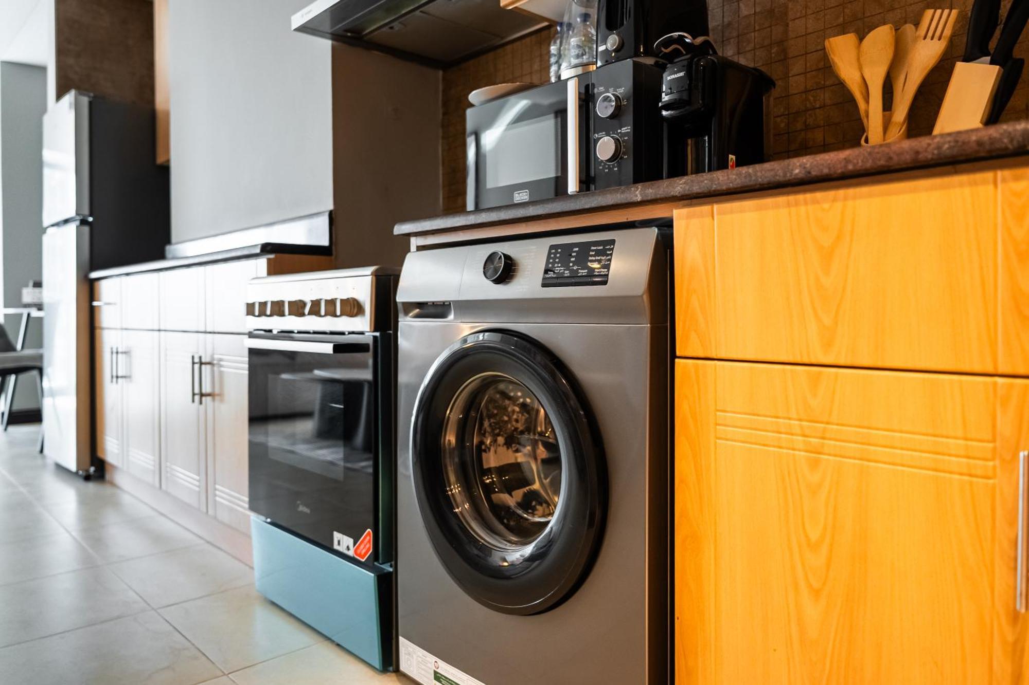 Modern In Goldcrest Views Apartment