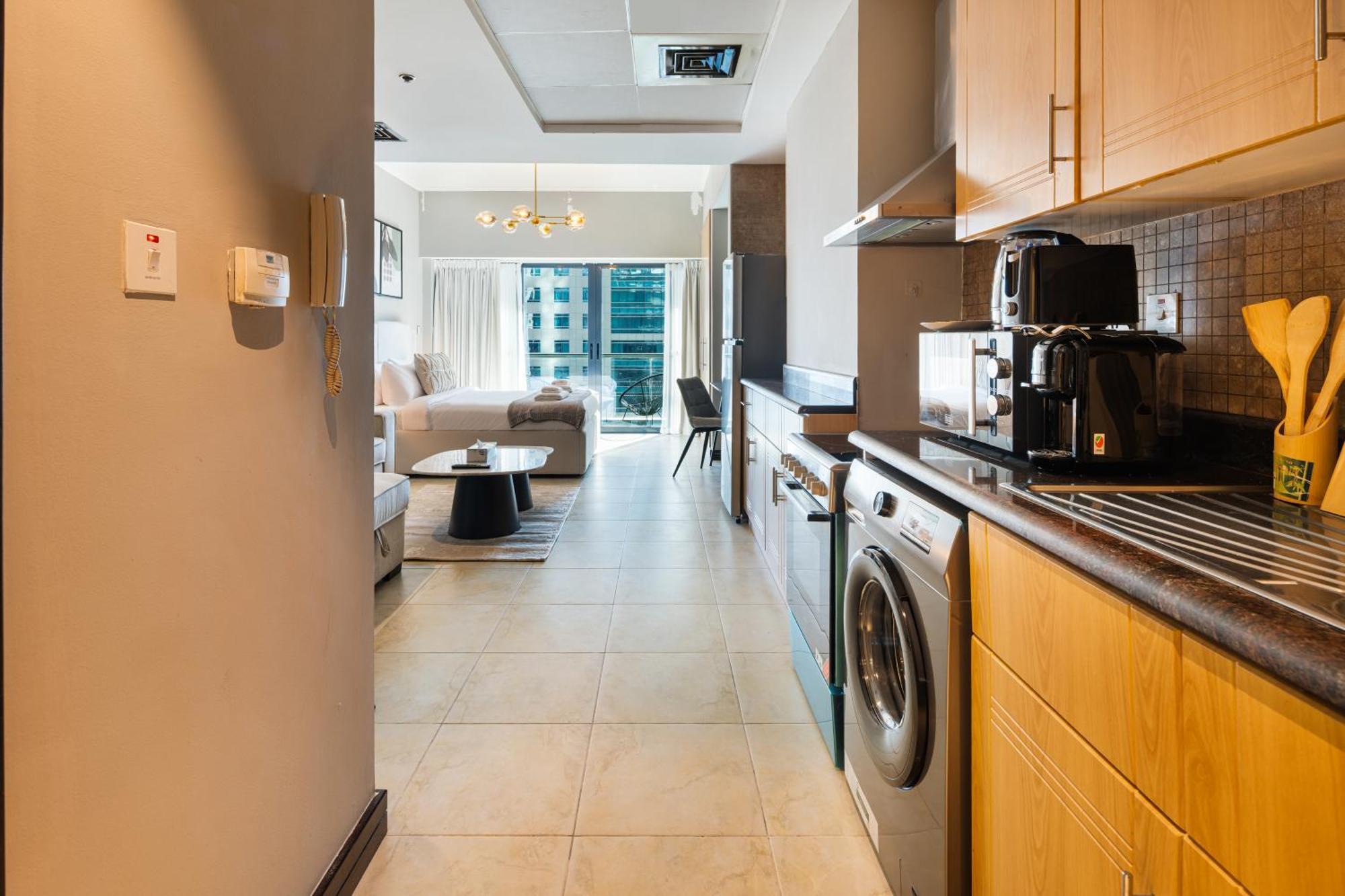 Modern In Goldcrest Views Apartment
