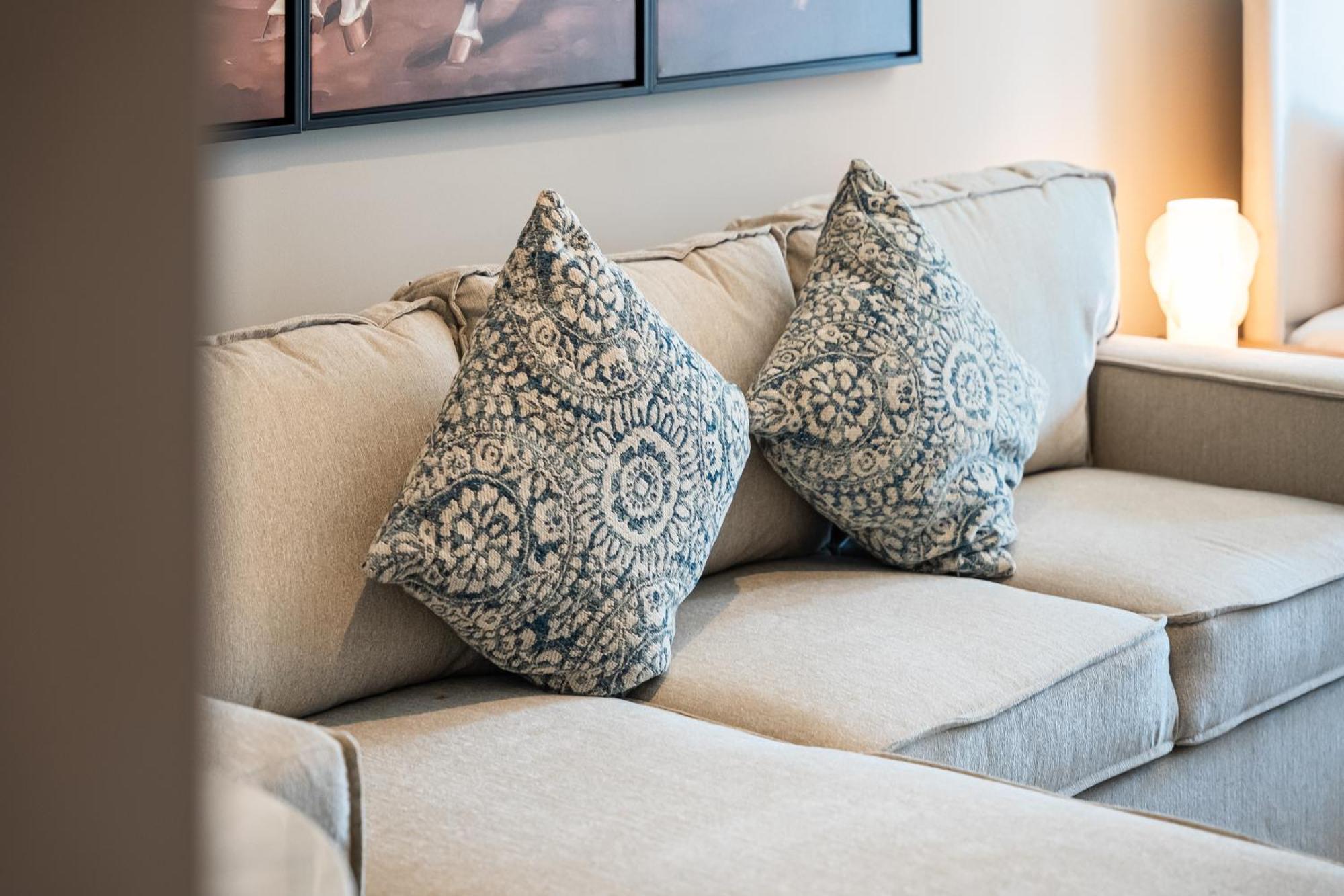 Apartment Modern In Goldcrest Views *