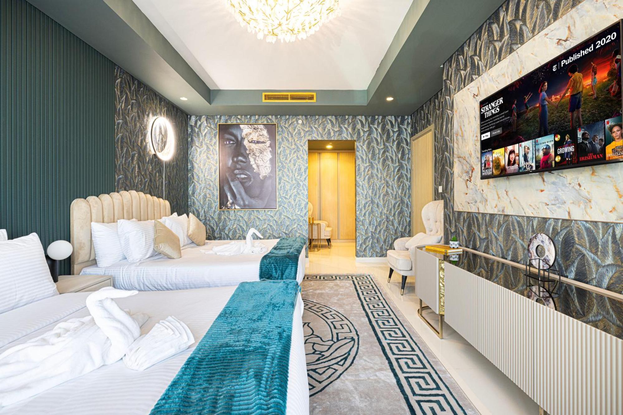 Cloud Nine Panorama & Rooftop Infinity Pool, 3br In Paramount Midtown Apartment Dubai