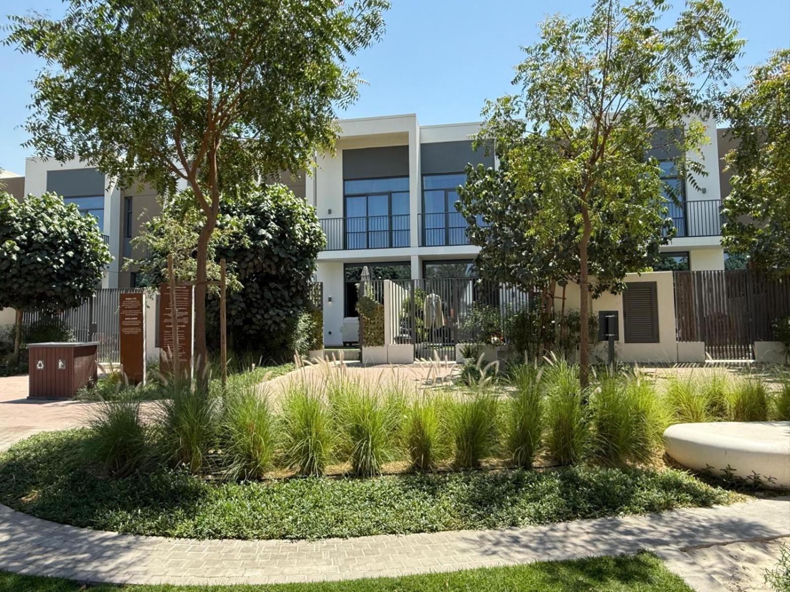 The Ranches Luxe Apartment Dubai