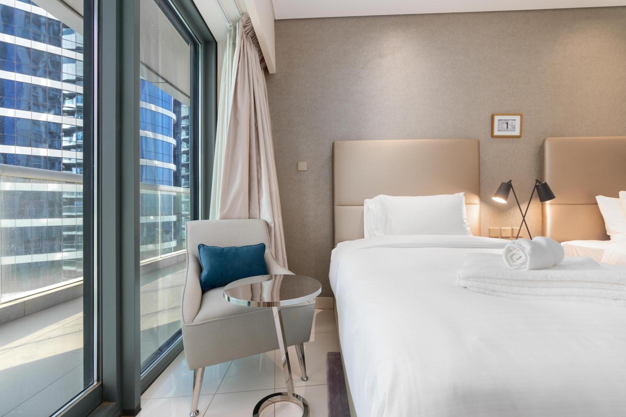 Damac Paramount Tower Burj Views