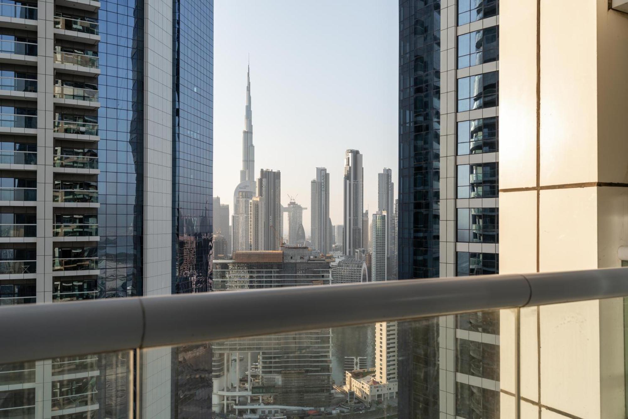 Damac Paramount Tower Burj Views Apartment *