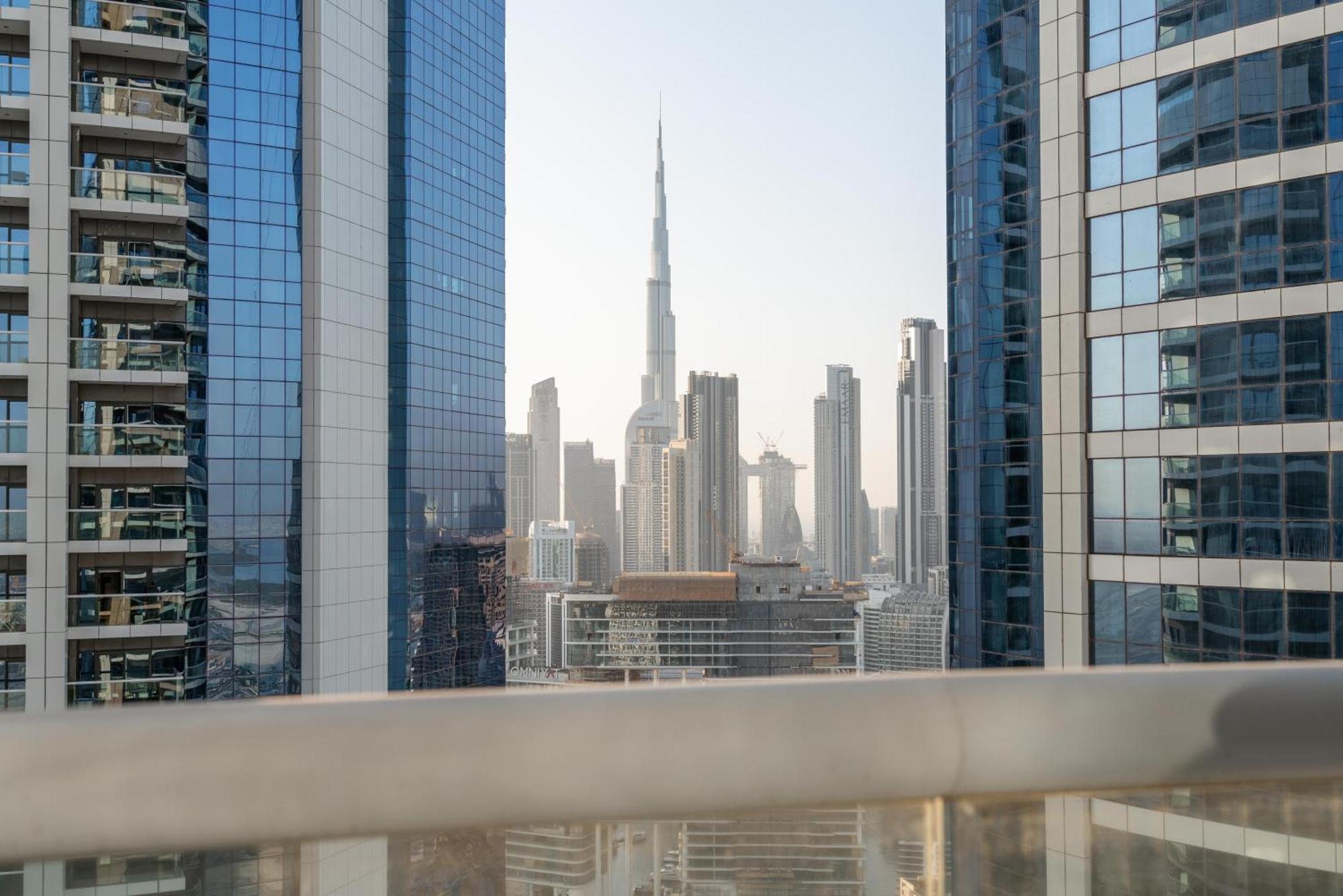 Damac Paramount Tower Burj Views Apartment *