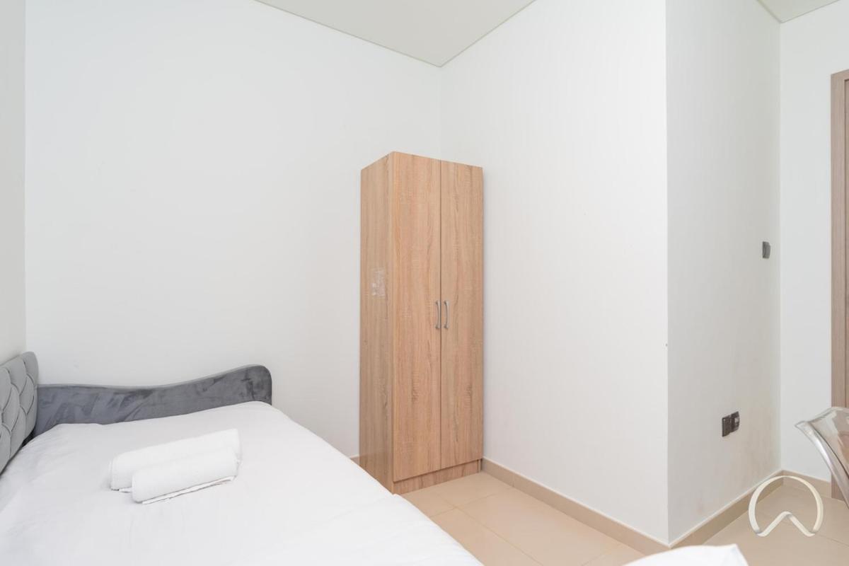 Apartment Luxurious 4br In Act 1 Act 2 With Burj Khalifa View
