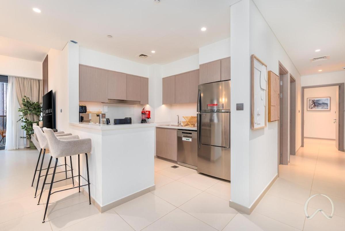 Apartment Luxurious 4br In Act 1 Act 2 With Burj Khalifa View