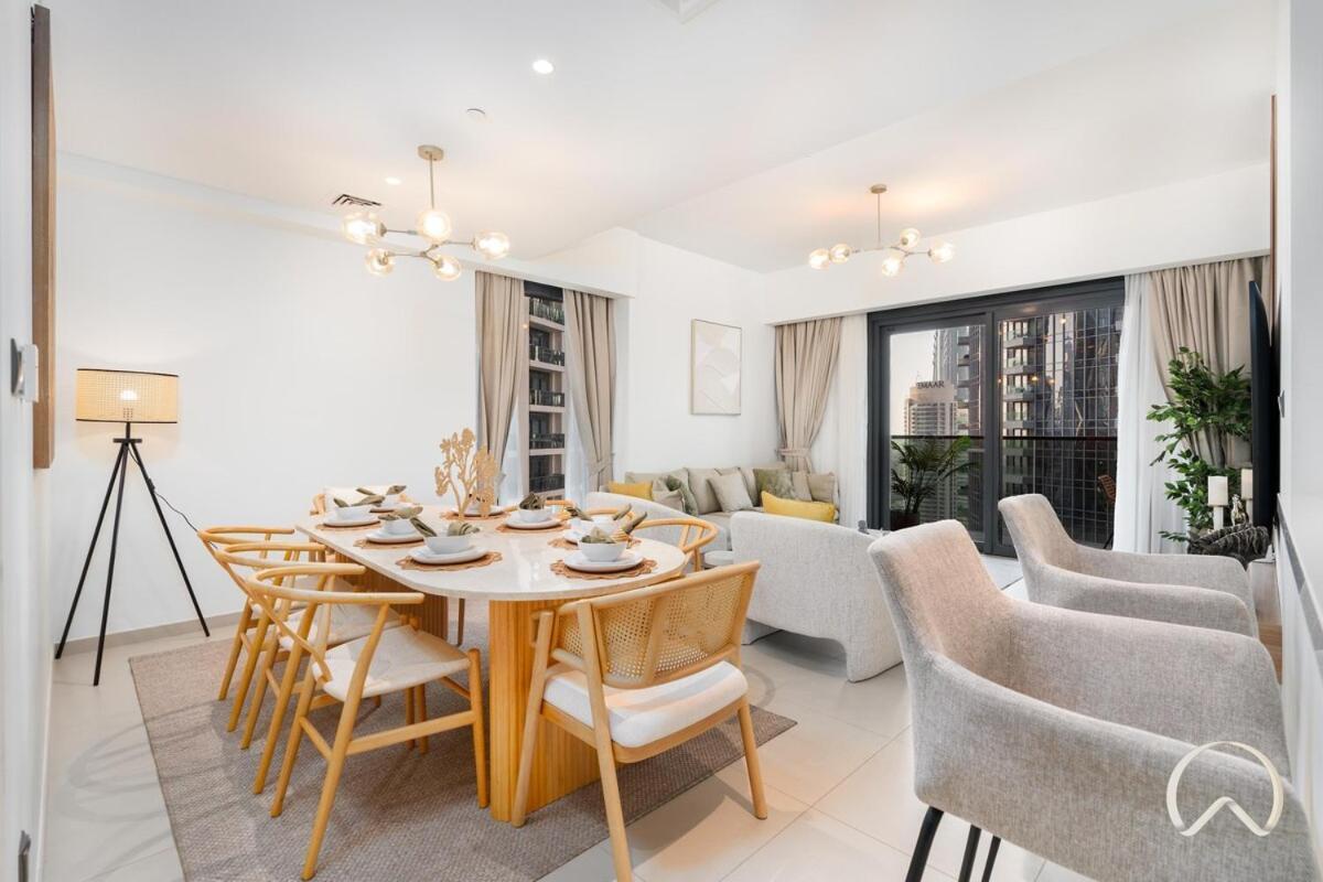 Luxurious 4br In Act 1 Act 2 With Burj Khalifa View * Dubai