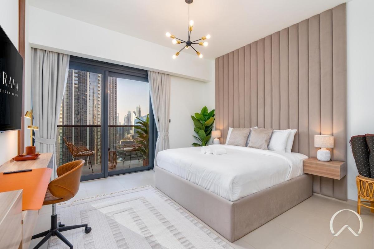 Apartment Luxurious 4br In Act 1 Act 2 With Burj Khalifa View Dubai