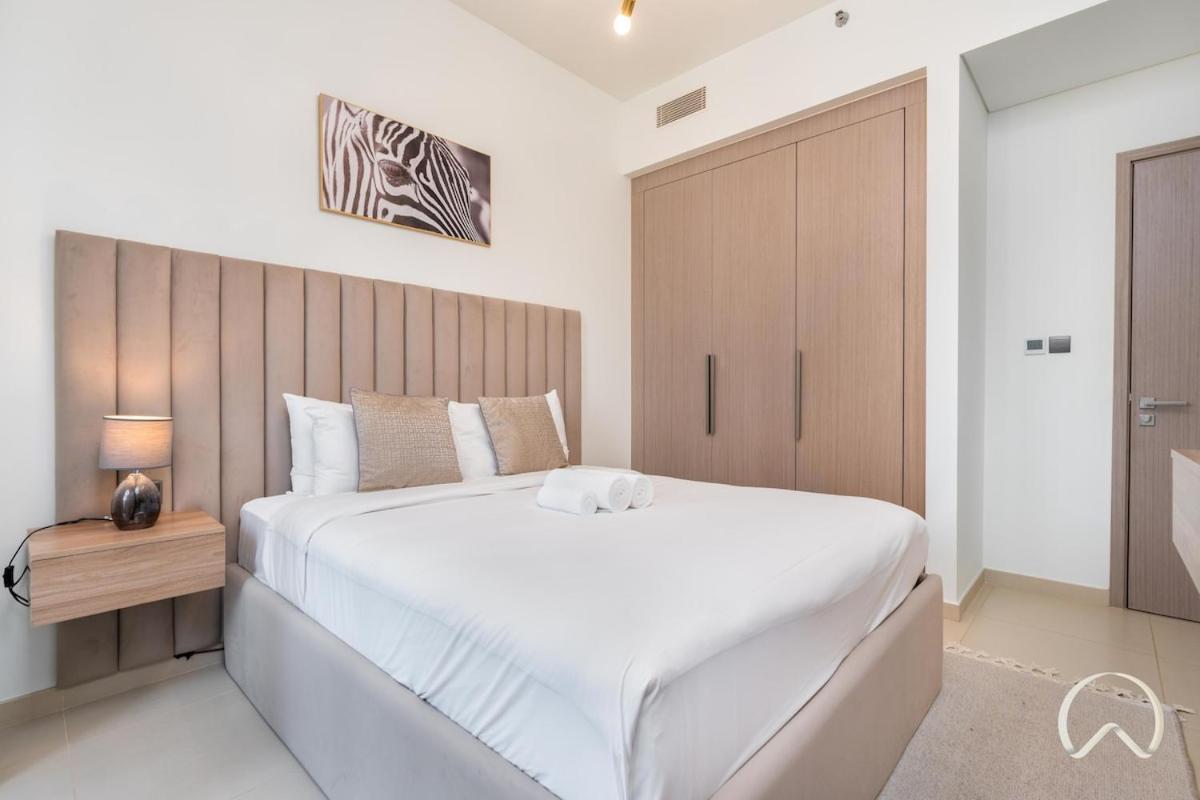 Luxurious 4br In Act 1 Act 2 With Burj Khalifa View *