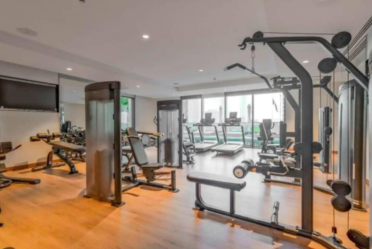 Luxurious 4br In Act 1 Act 2 With Burj Khalifa View *