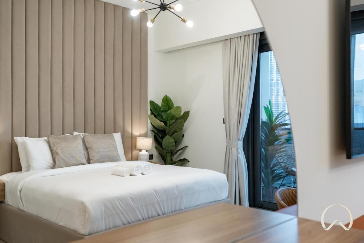 Apartment Luxurious 4br In Act 1 Act 2 With Burj Khalifa View