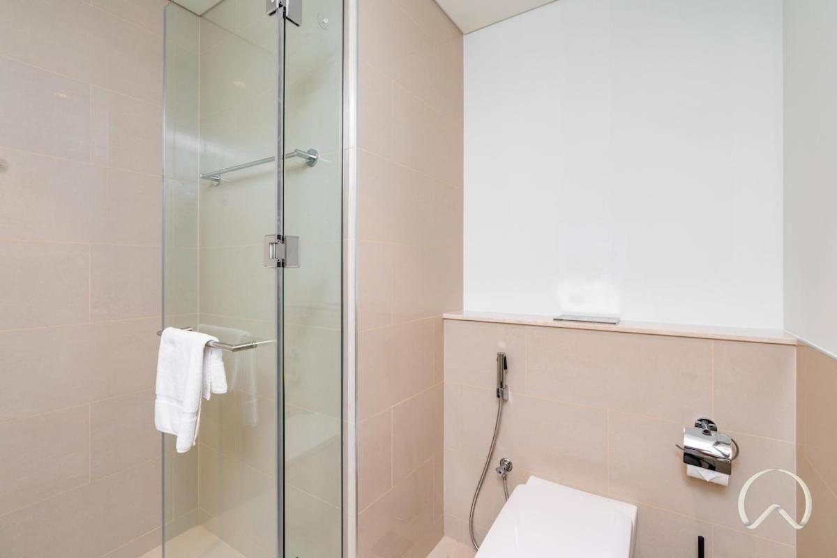 Luxurious 4br In Act 1 Act 2 With Burj Khalifa View Apartment Dubai