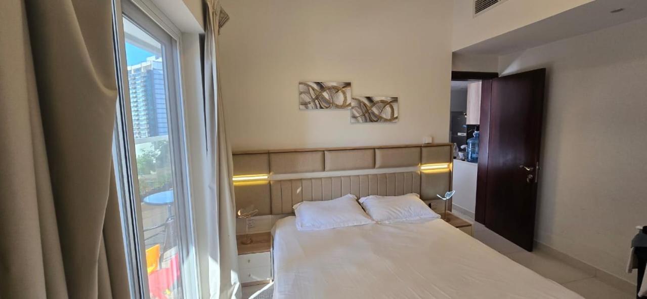Apartment 1br Hera Tower Dubai