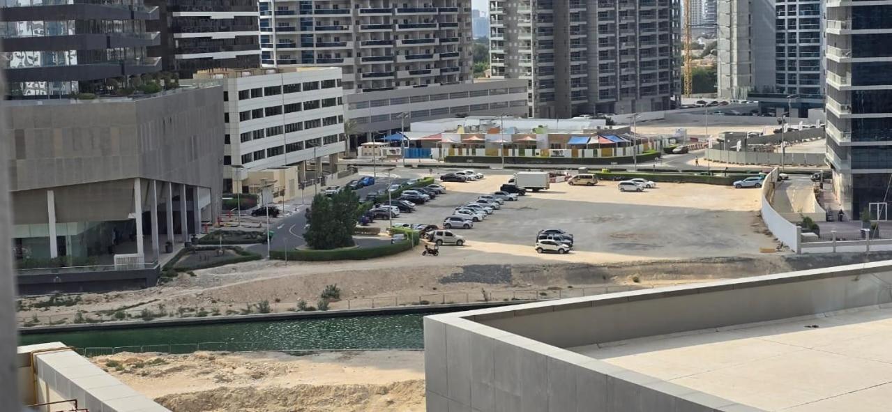 1br Hera Tower Apartment Dubai