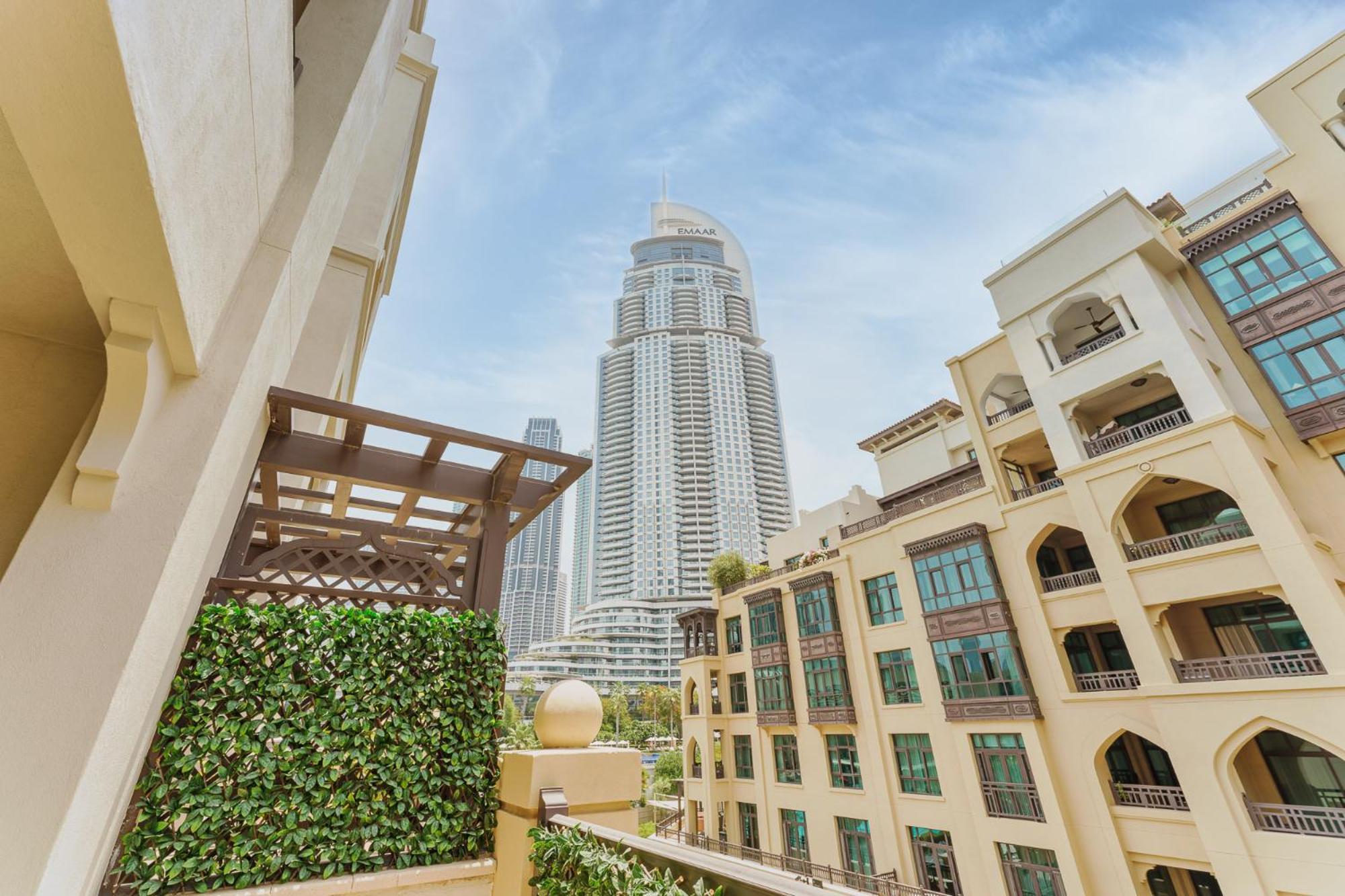 Astonishing Just A 2 Minutes Walk To Mall Apartment Dubai