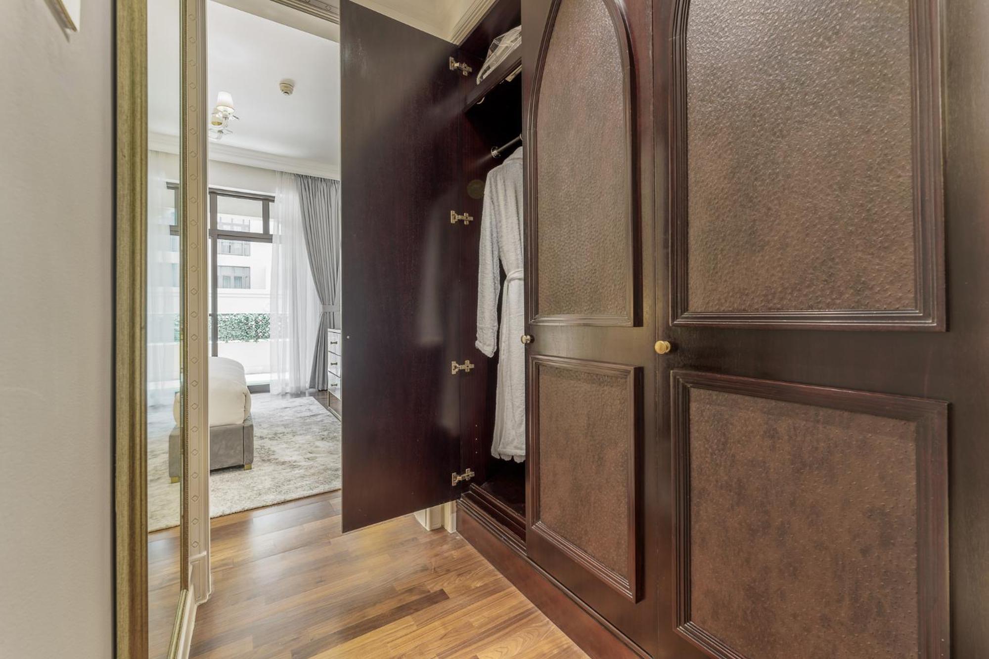 Astonishing Just A 2 Minutes Walk To Mall Dubai