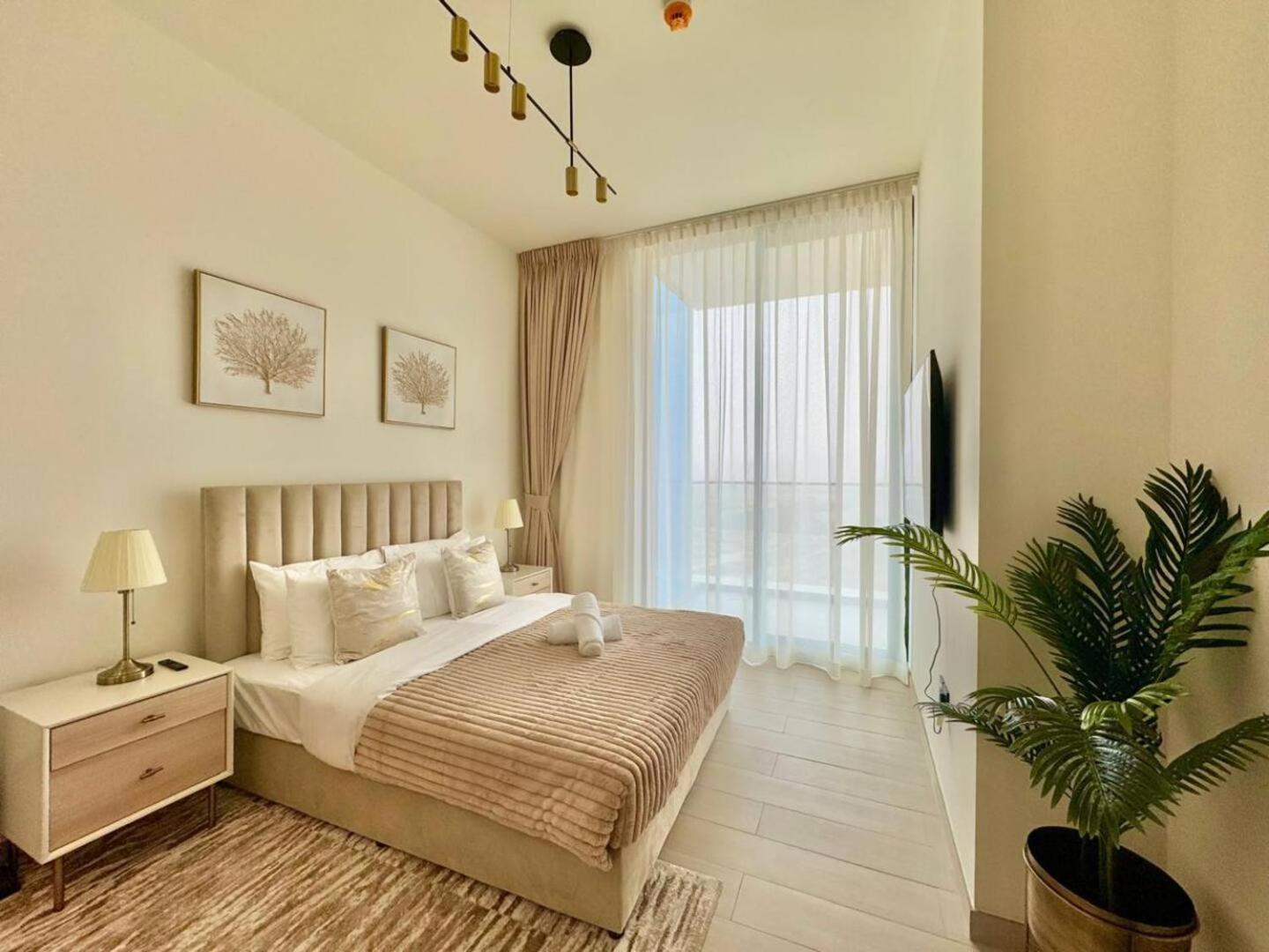Beautiful 2br In Jvc With Private Pool