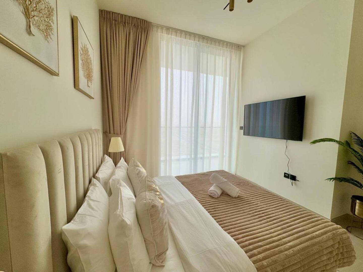 Apartment Beautiful 2br In Jvc With Private Pool *