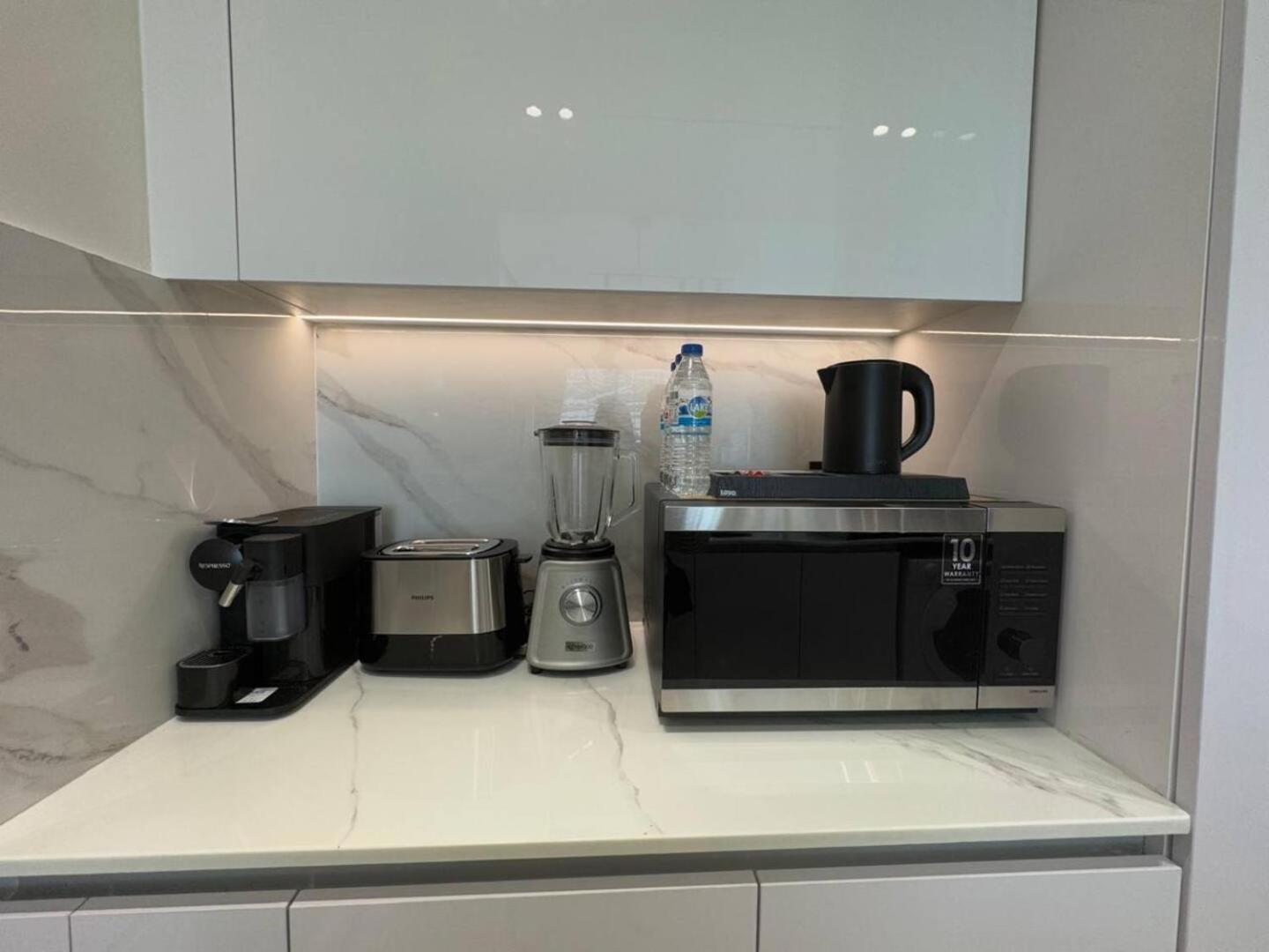 Beautiful 2br In Jvc With Private Pool *