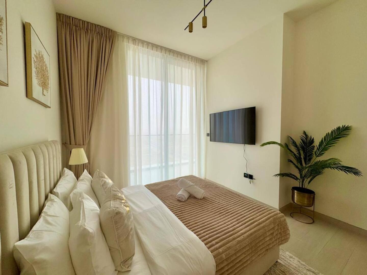 Beautiful 2br In Jvc With Private Pool