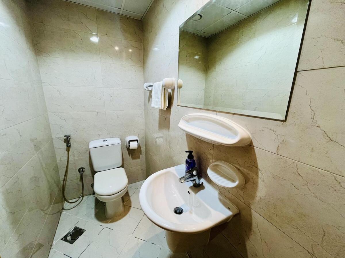 2 Bedroom With Private Jacuzzi Jvc Dubai