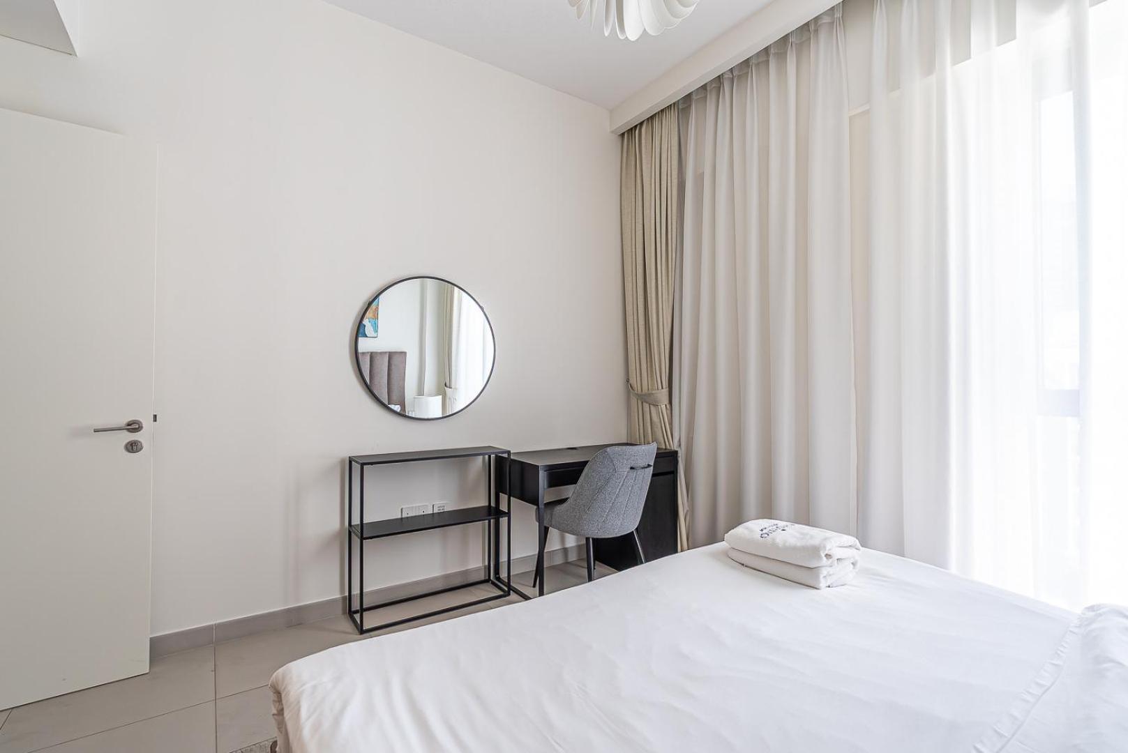 Apartment Elegant 1bdr In Creek With Pool View Dubai