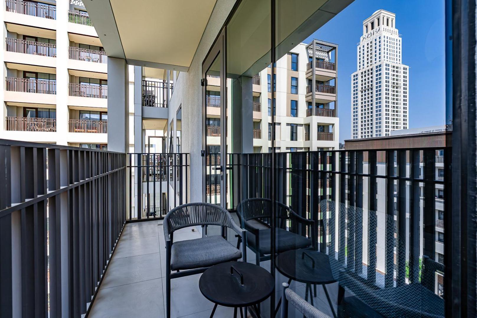 Apartment Elegant 1bdr In Creek With Pool View Dubai