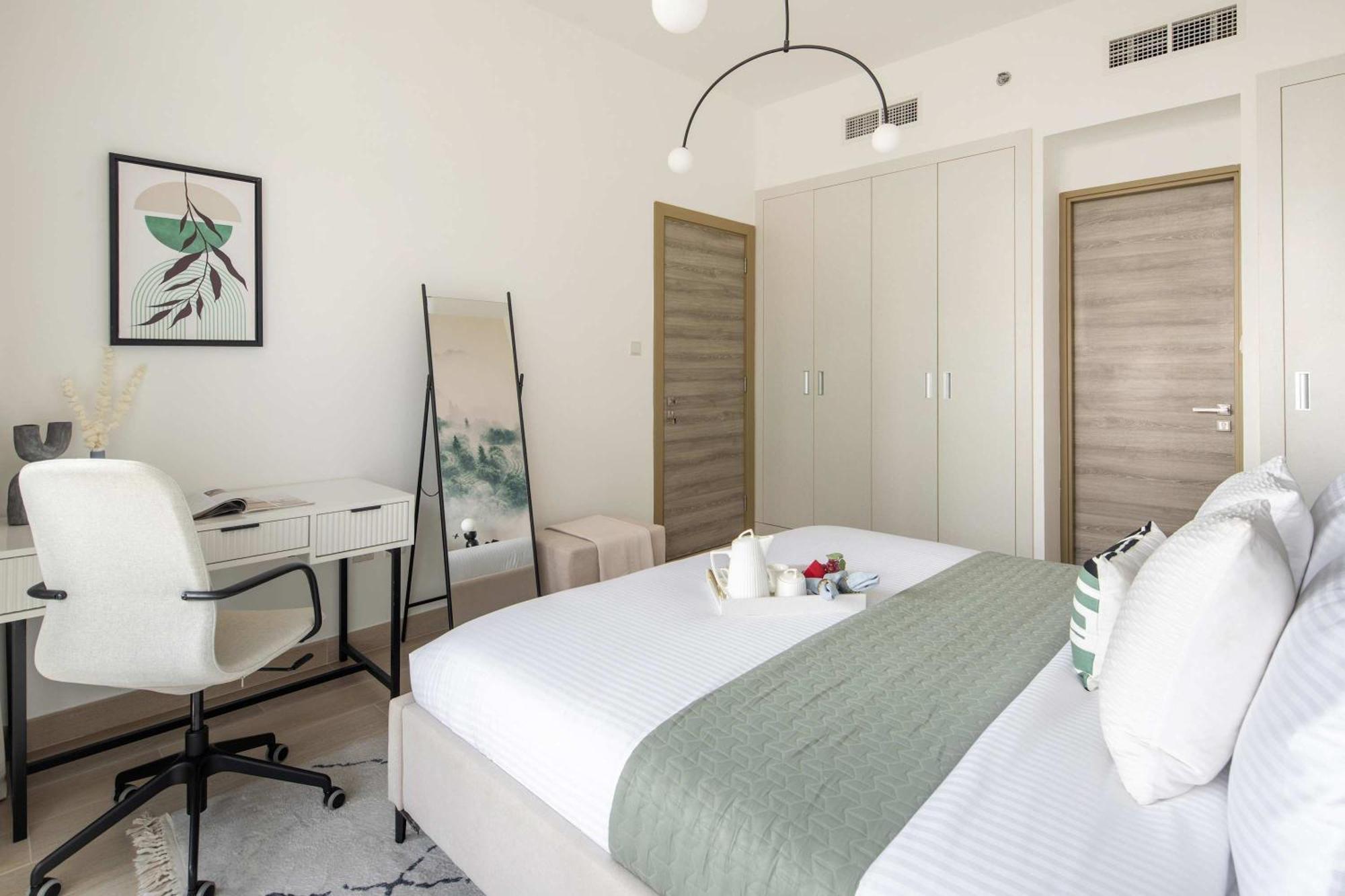 Frank Porter - Bloom Heights B Dubai