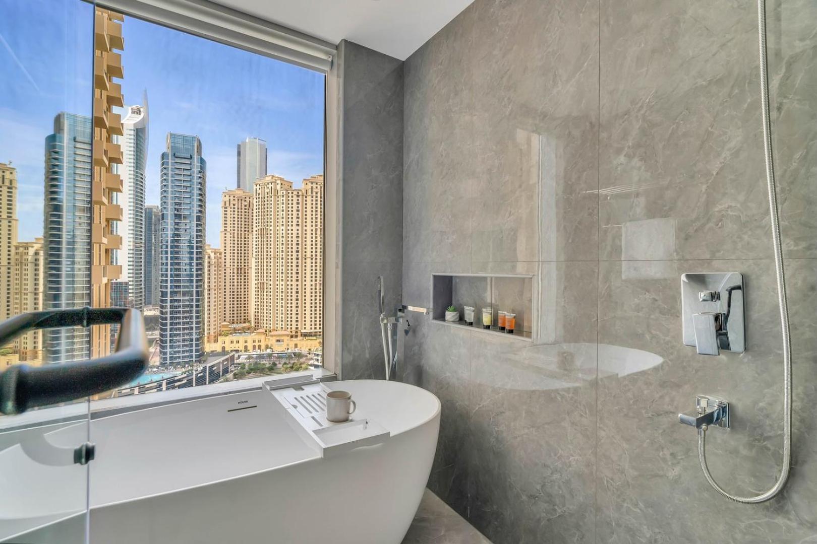 Guestready - Marina Canal Luxurious Retreat Apartment Dubai