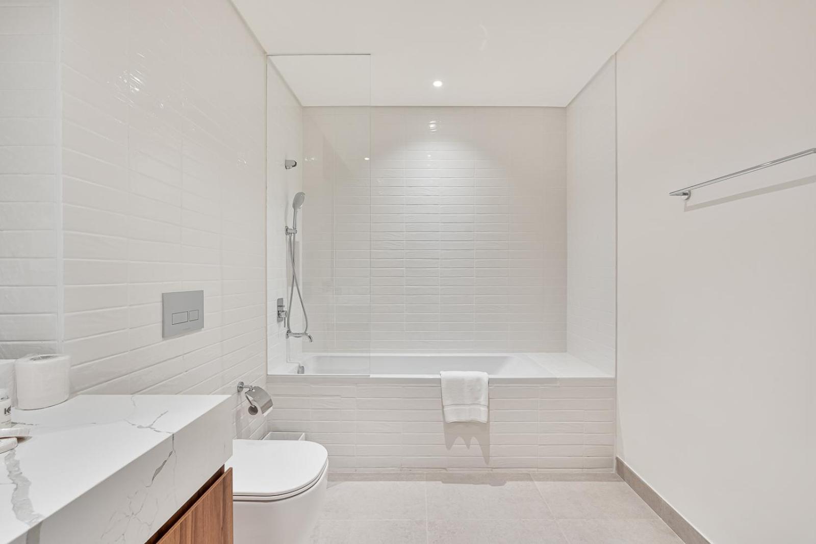 Chic 1br With Pool, Gym & Kid's Playground