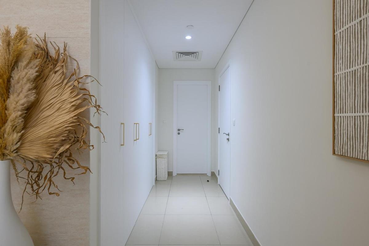 Luxury With Full Burj & Fountain Views Apartment