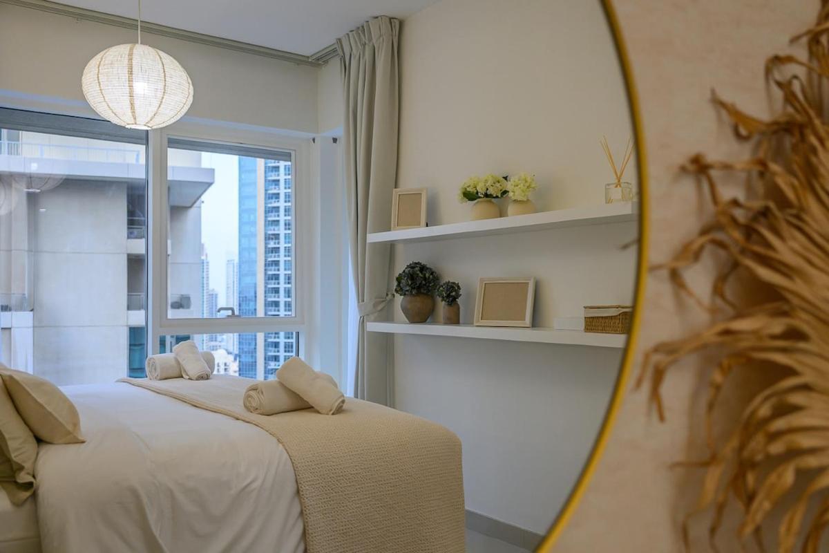 Luxury With Full Burj & Fountain Views Apartment