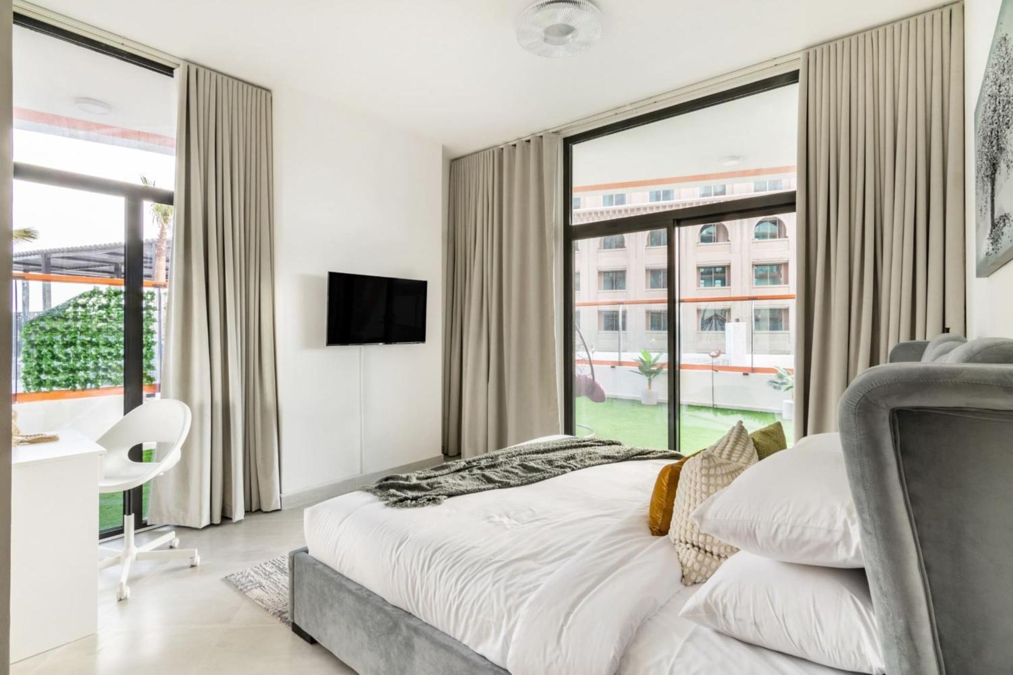 Corner Big Balcony Unit With Burj Khalifa View Dubai