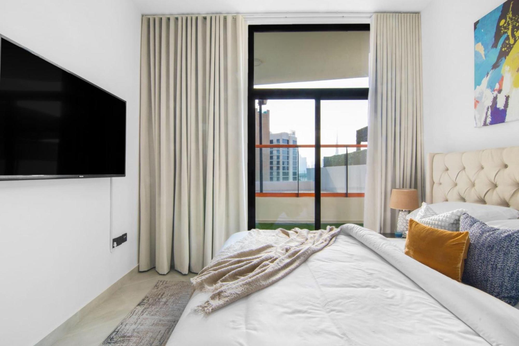 Corner Big Balcony Unit With Burj Khalifa View Apartment