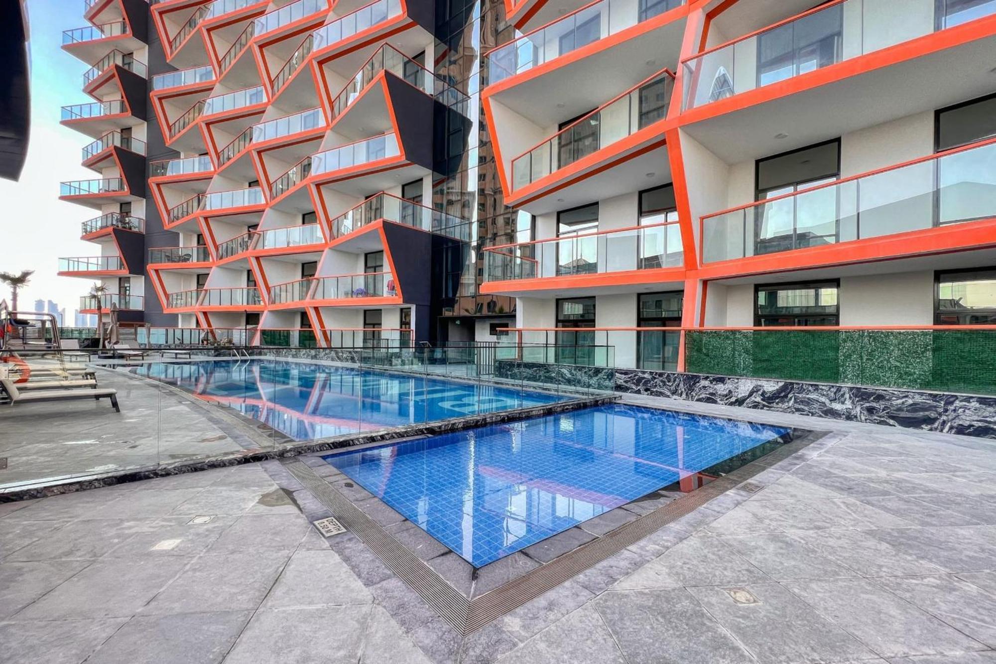 Corner Big Balcony Unit With Burj Khalifa View Dubai