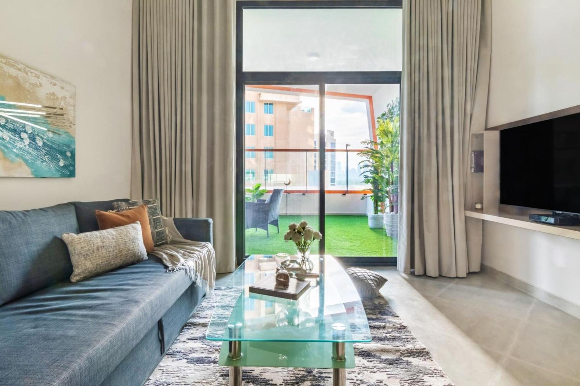 Apartment Corner Big Balcony Unit With Burj Khalifa View