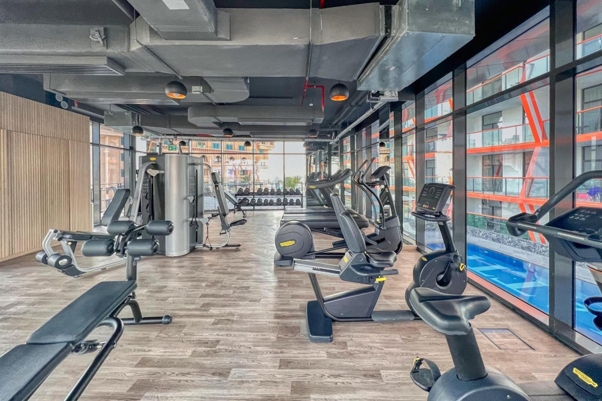 Apartment Corner Big Balcony Unit With Burj Khalifa View *
