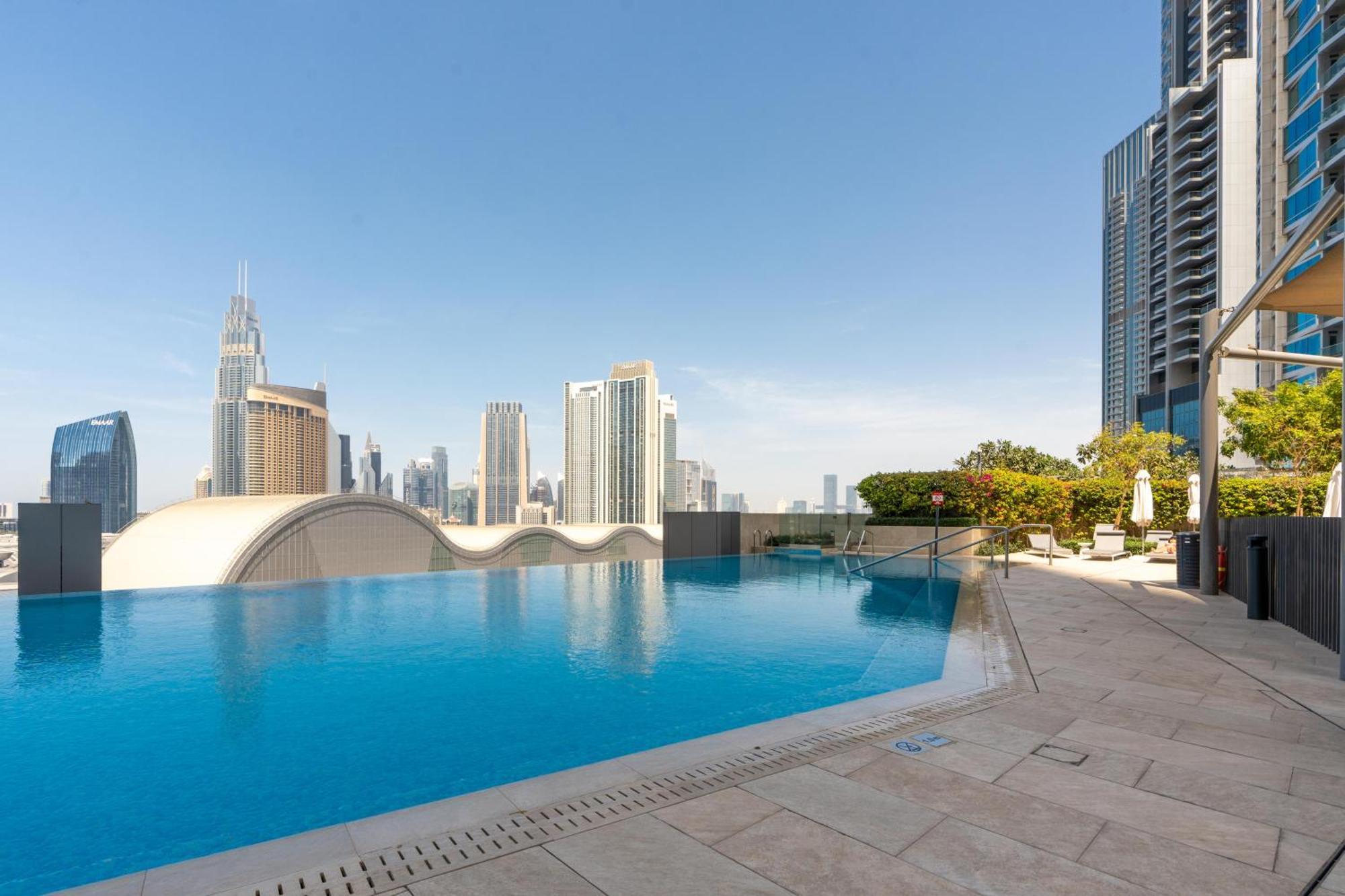King 2br With Burj Khalifa View In Boulevard Point Apartment