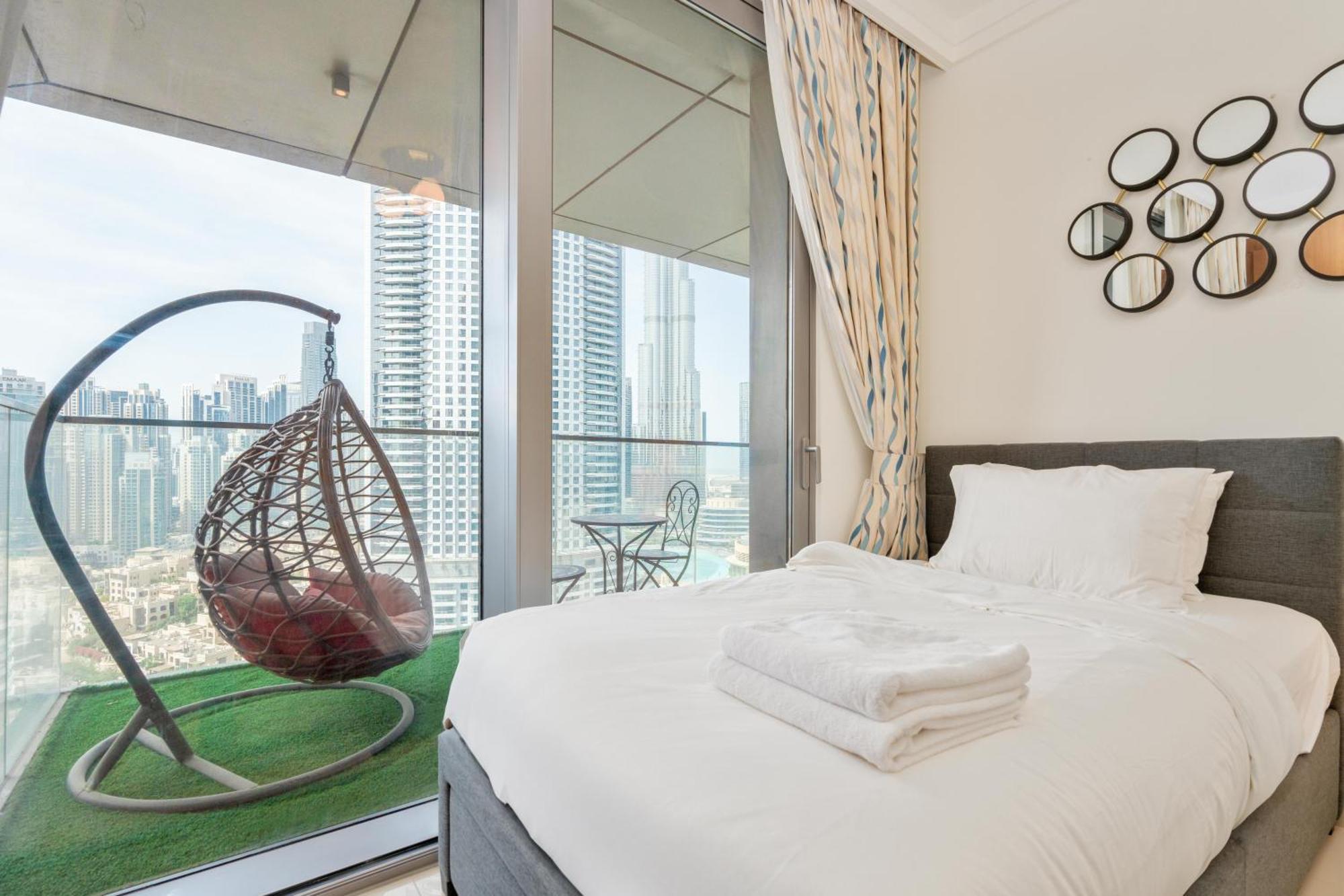 King 2br With Burj Khalifa View In Boulevard Point Dubai