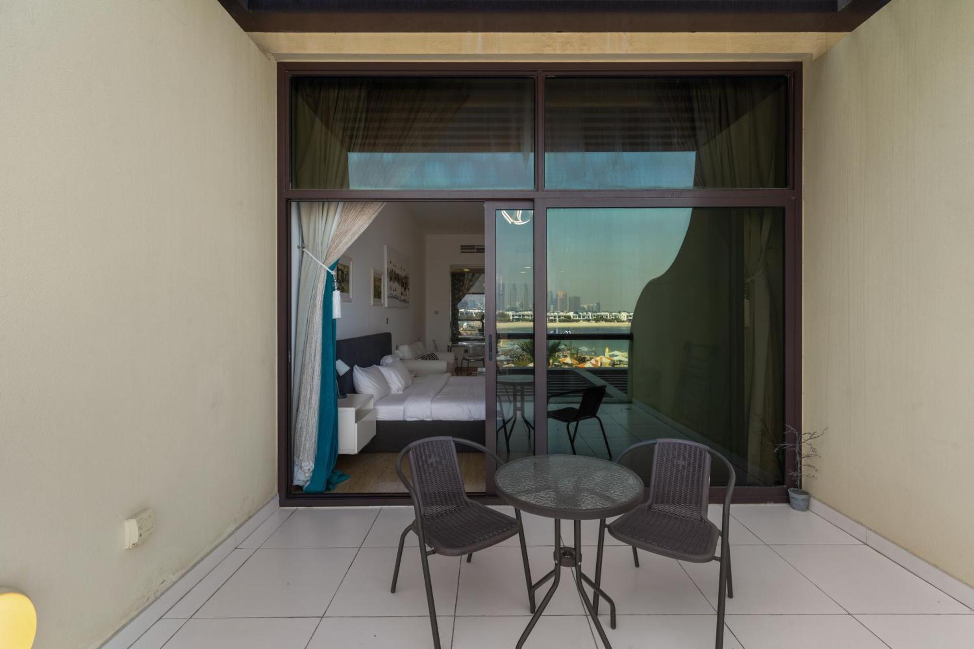 Bright Beachfront With Breathtaking Views Apartment Dubai