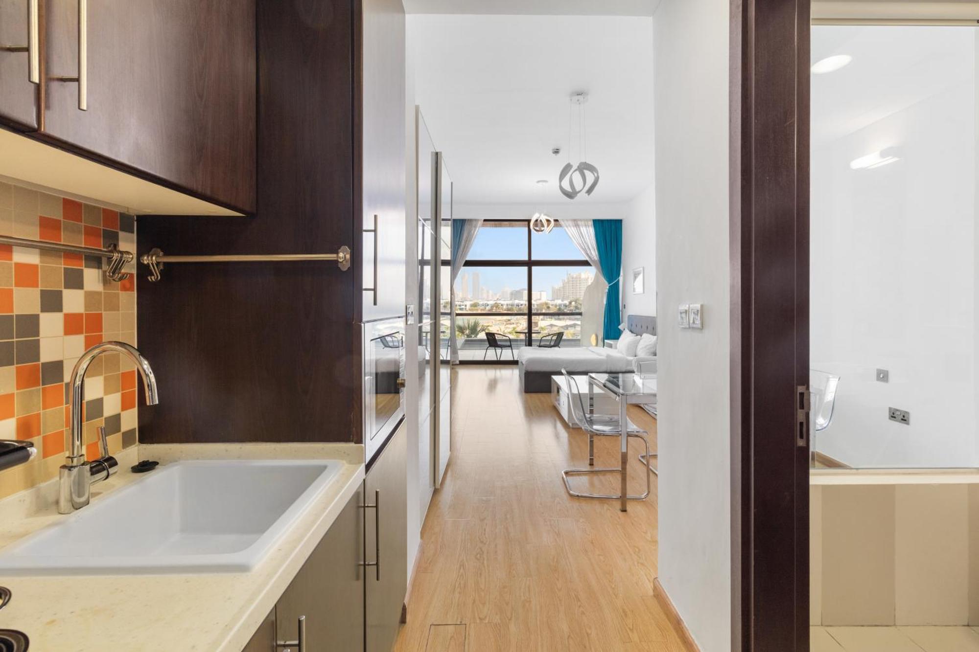 Bright Beachfront With Breathtaking Views Apartment Dubai