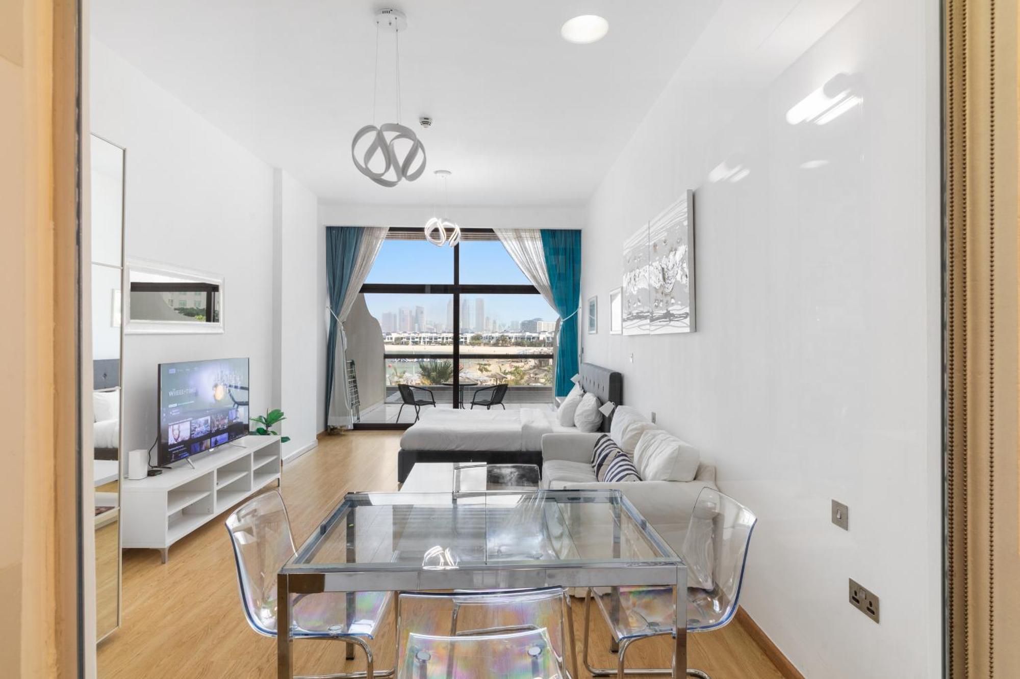 Bright Beachfront With Breathtaking Views Apartment *