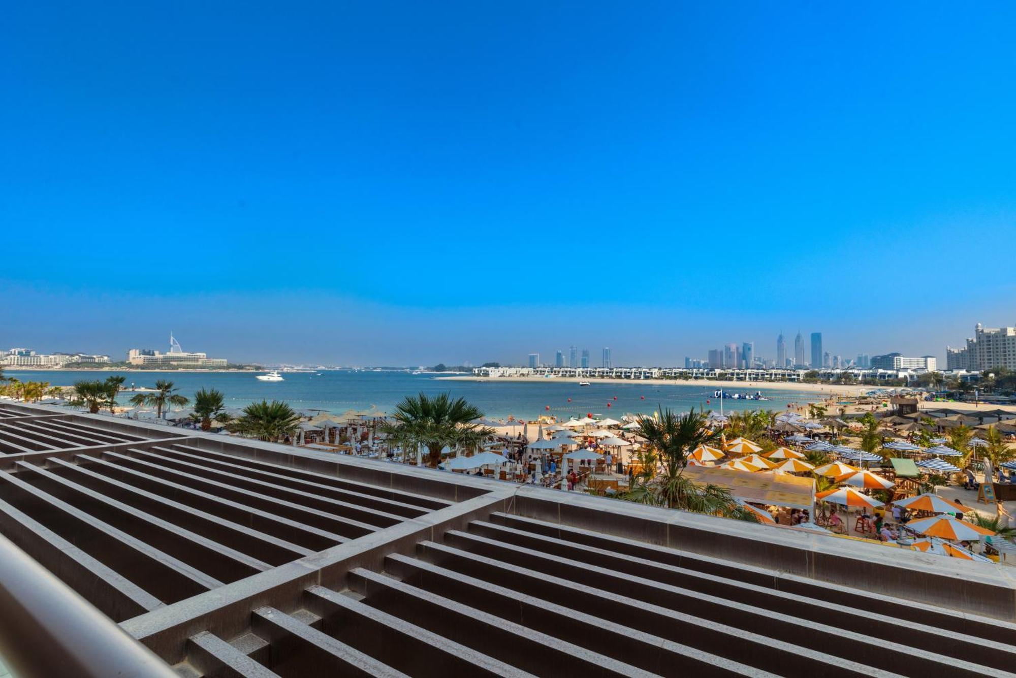 Bright Beachfront With Breathtaking Views Apartment *