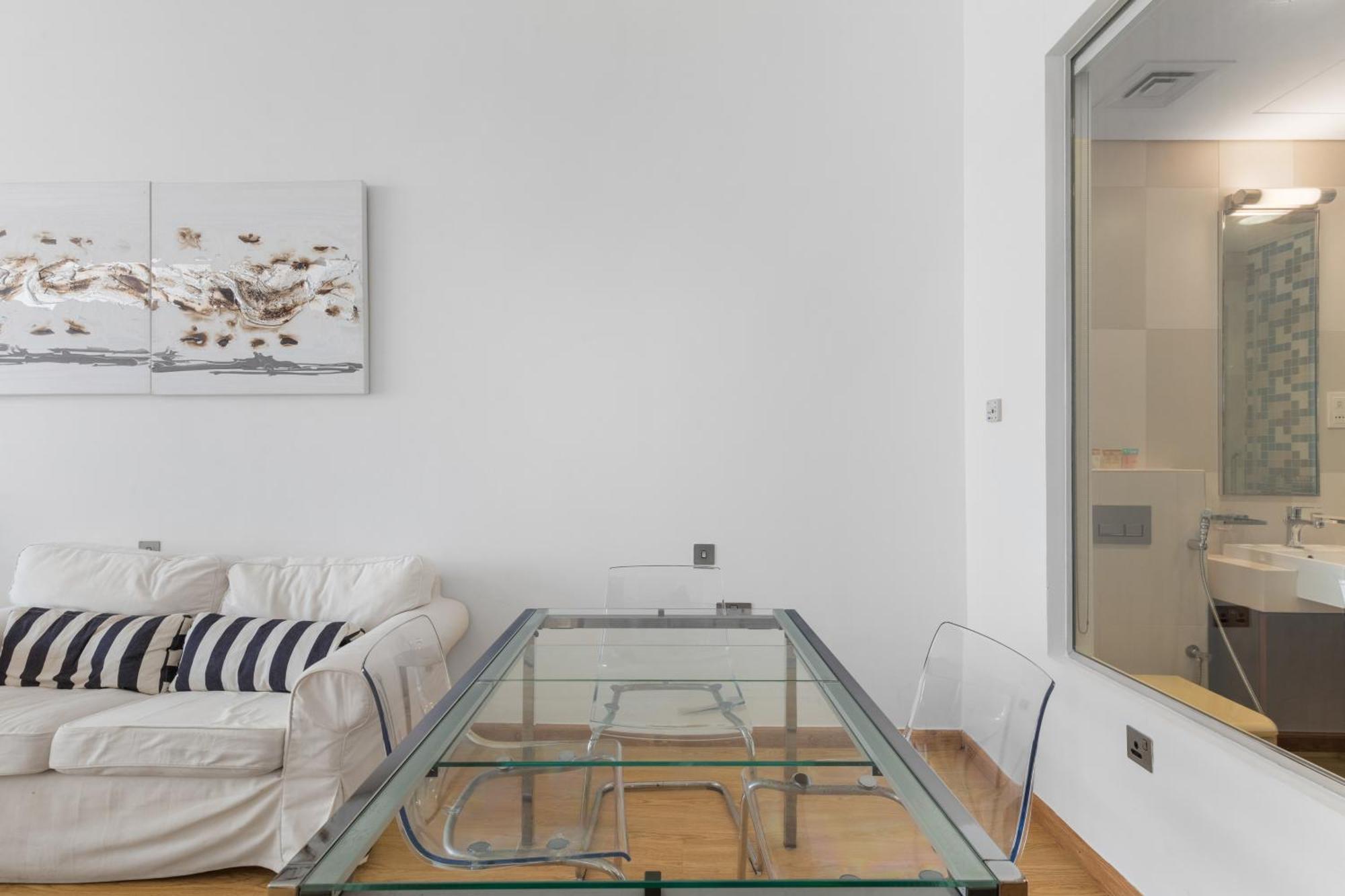 Apartment Bright Beachfront With Breathtaking Views Dubai