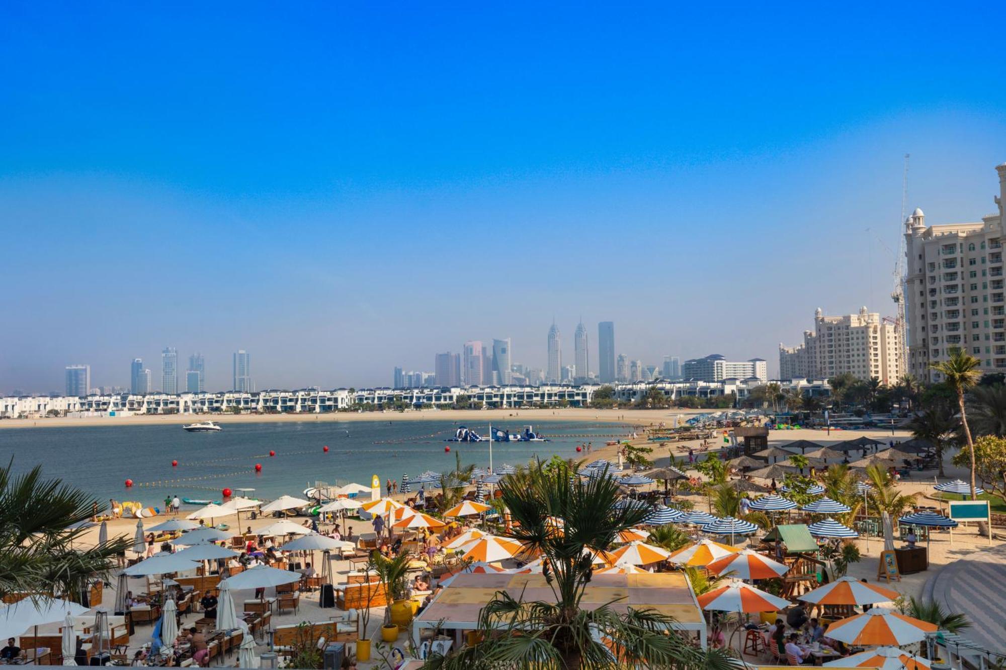Bright Beachfront With Breathtaking Views * Dubai
