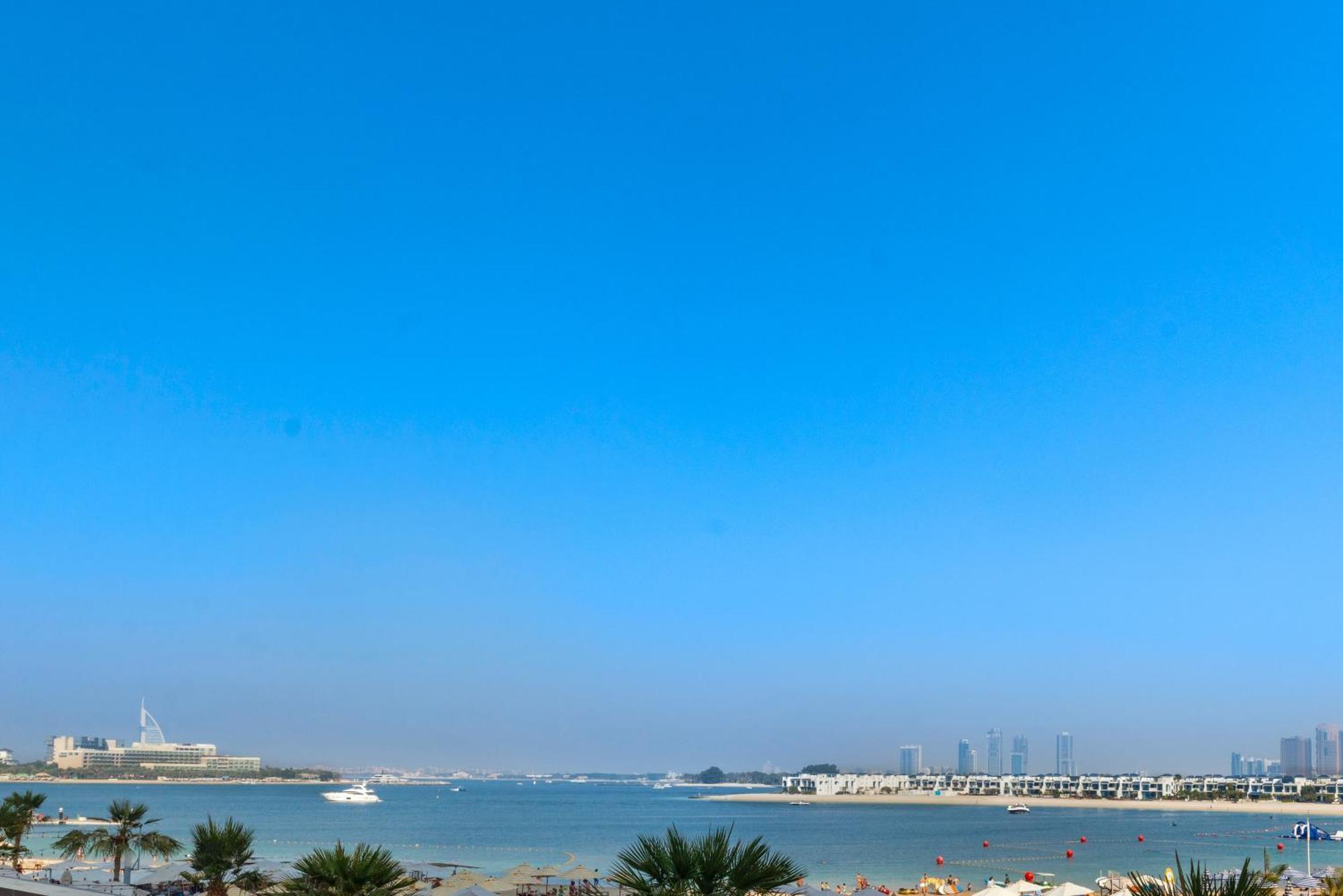 Bright Beachfront With Breathtaking Views Apartment *