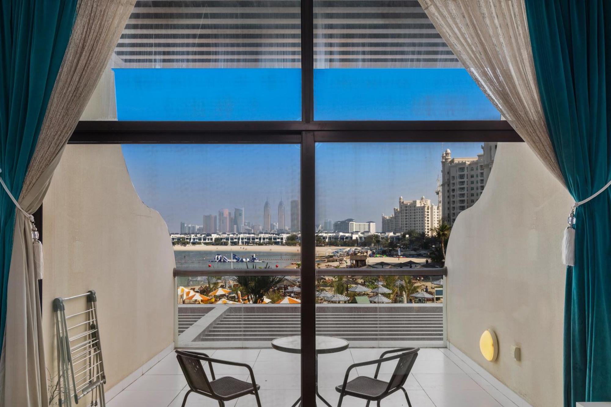 Bright Beachfront With Breathtaking Views Apartment Dubai