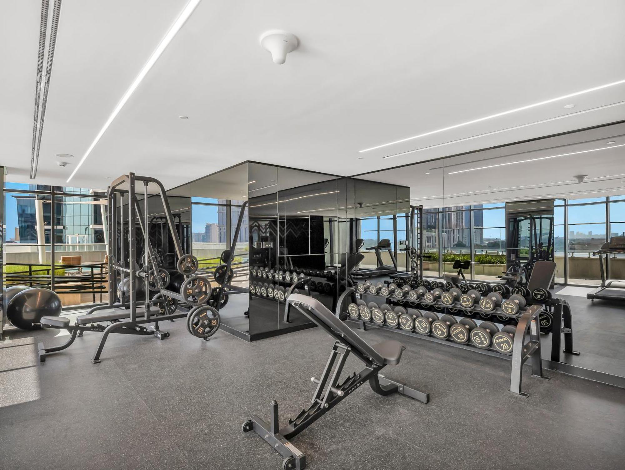 Pool View In Business Bay 2km Burj Khalifa Apartment Dubai