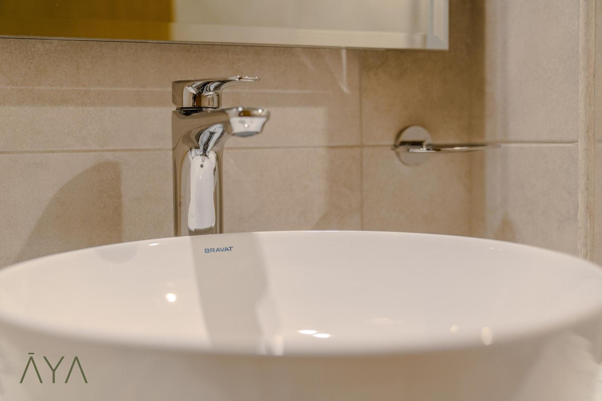 Elegant 2br - 10 Min To Mall & Burj Khalifa At Aykon By Aya Boutique *