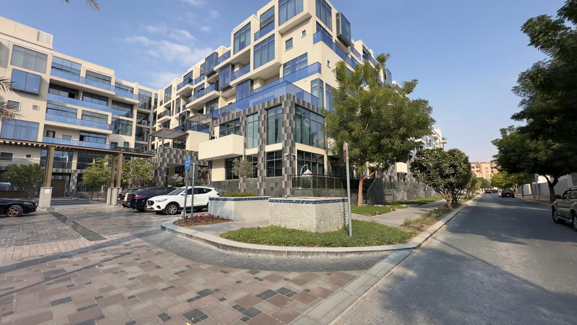 Elite Business & Family Turnkey 433 2br In Oia Motor Dubai